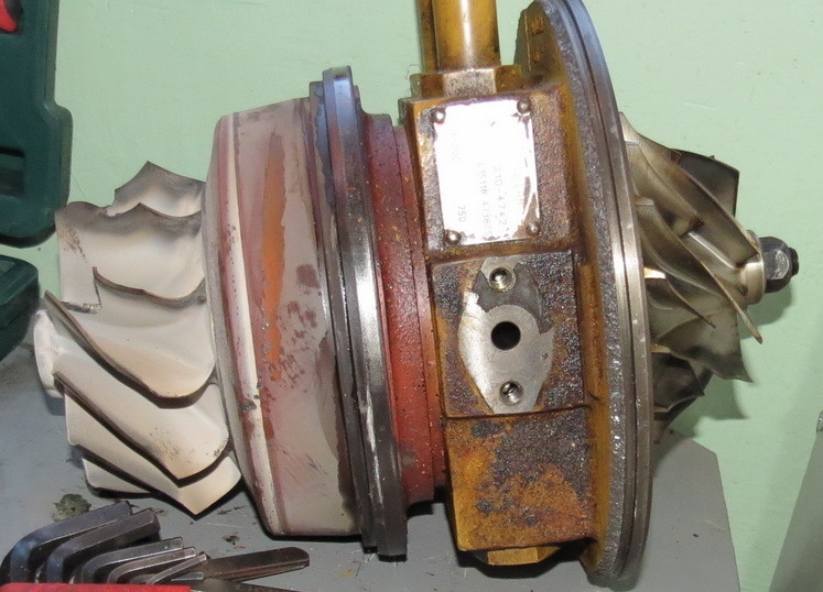Вусмерть убитый ротор ­турбокомпрессора ABB RR-151 от ГПУ Caterpillar G3516 ­
